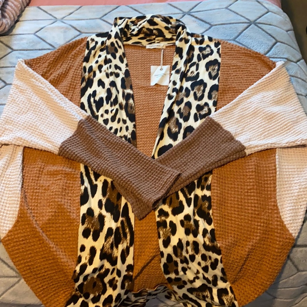 Beautiful waffle knit - Andthewhy Cardigan